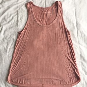 Soft and sexy ribbed tank top in pink.